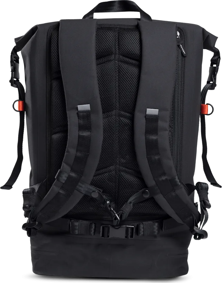 IAMRUNBOX Spin Bag 30L Black | Buy IAMRUNBOX Spin Bag 30L Black here | Outnorth