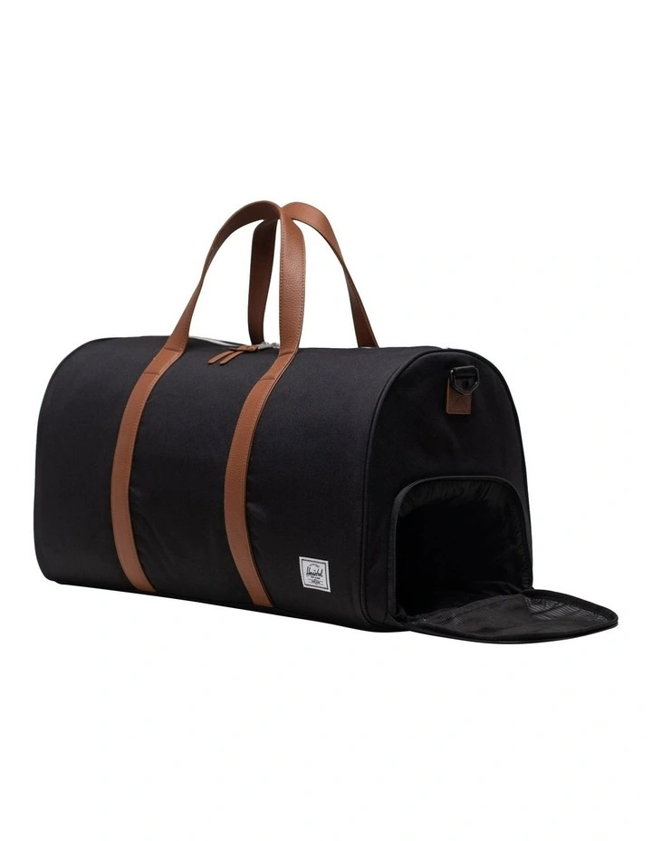 Novel Duffle Bag 43L in Black